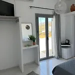 Nicole Santorini 3* Vóthon