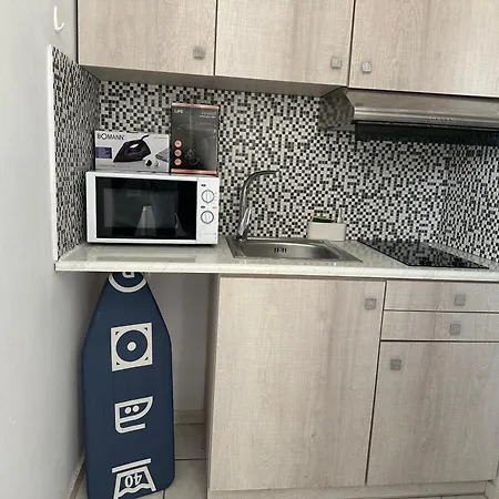 Nicole Santorini Pensión