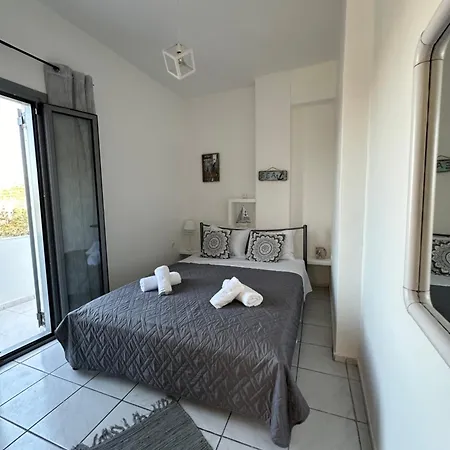 Nicole Santorini 3*