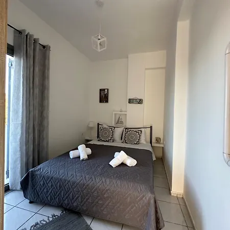 Nicole Santorini 3* Vóthon