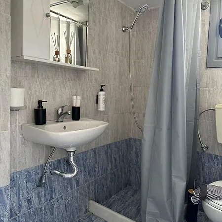 Nicole Santorini 3* Vóthon