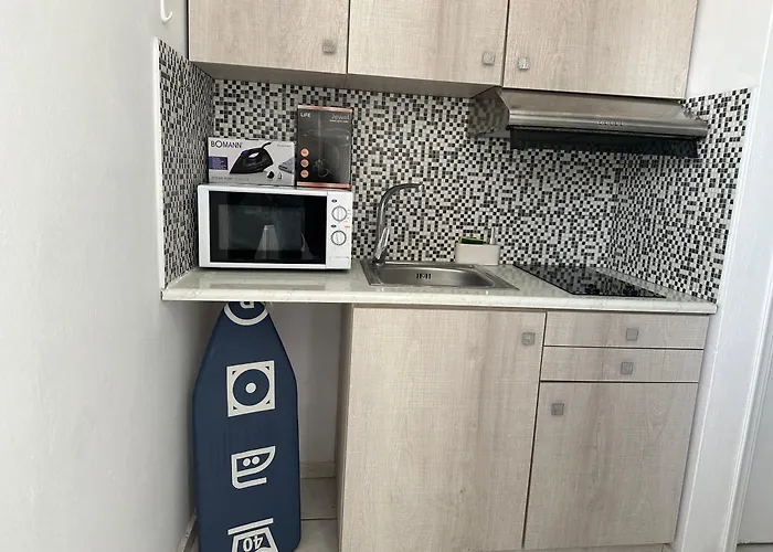 Nicole Santorini Pensión