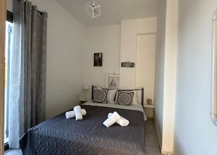 Nicole Santorini 3* Vóthon