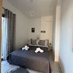 Nicole Santorini 3* Vóthon