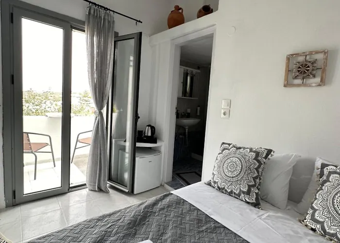 Nicole Santorini Penzion 3*